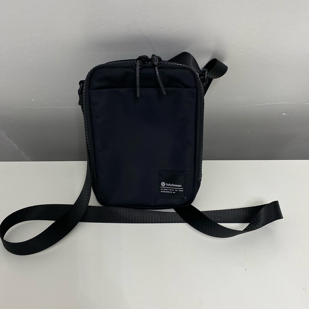 Lululemon bag
